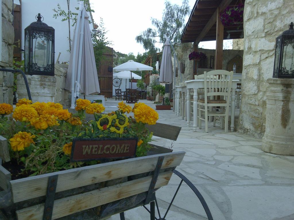 Avalon Village Houses 레메소스 외부 사진